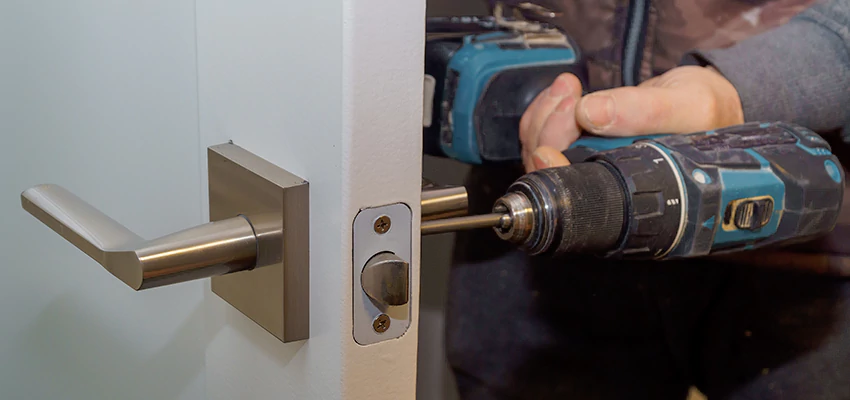 Broken Door Handle Lock Repair in Rancho Cordova, California